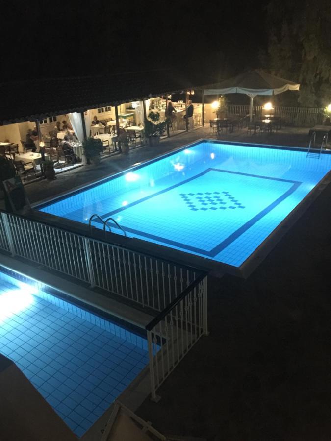 Hermes Hotel Vromolimnos Bagian luar foto