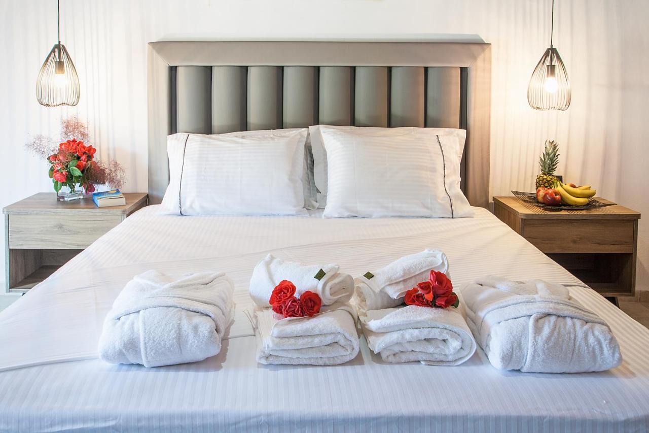 Hermes Hotel Vromolimnos Bagian luar foto