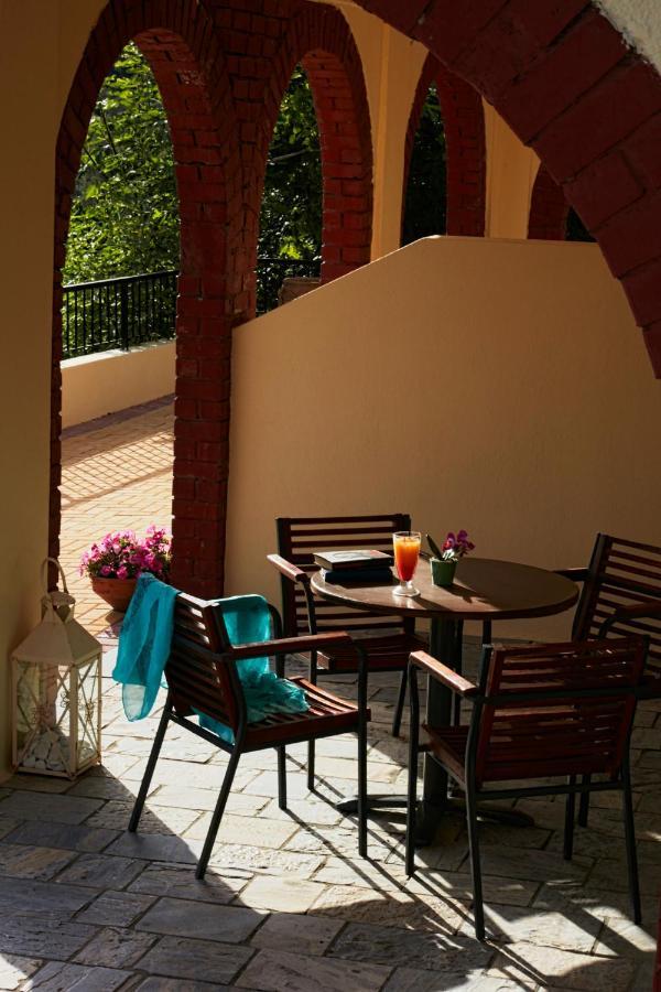 Hermes Hotel Vromolimnos Bagian luar foto