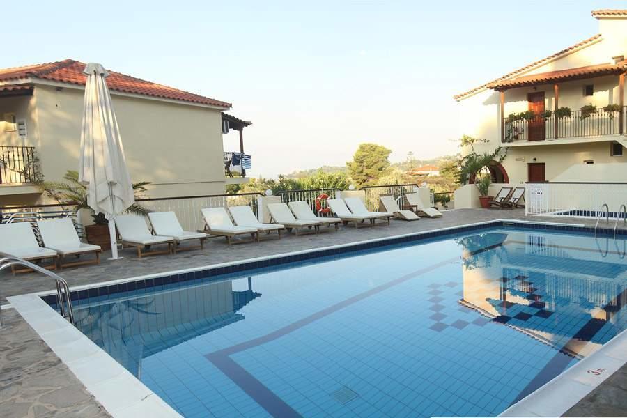 Hermes Hotel Vromolimnos Bagian luar foto